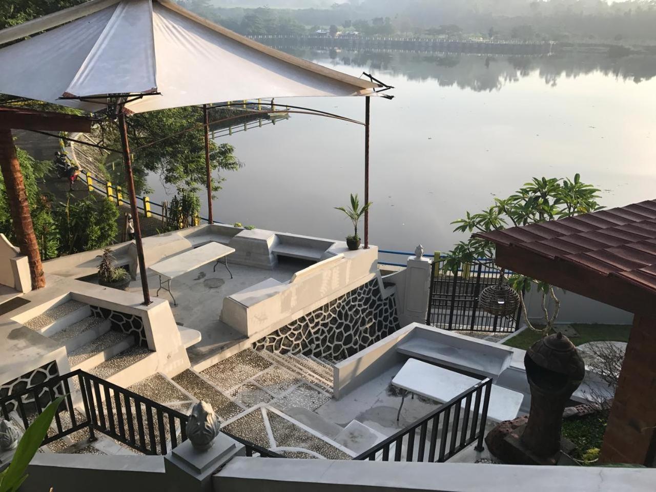 Omah Kenangan At Seven Trumpets Resort Maguwo Екстериор снимка